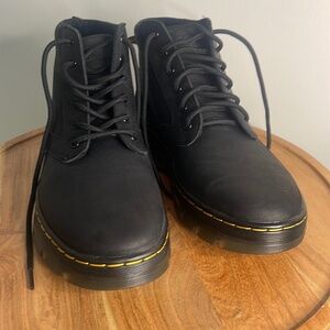Dr. Martens Bonny Leather Casual Boot in Black Size 9